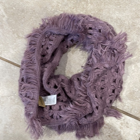 NWT! American Eagle Crocheted Infinity Neck Scarf Muffler Snood - Picture 5 of 5